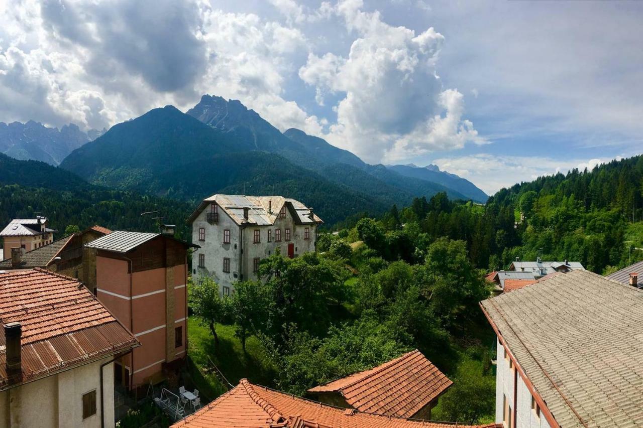 Lozzo Di Cadore - Dolomiti - Piazza IV Novembre Lozzo Cadore 외부 사진