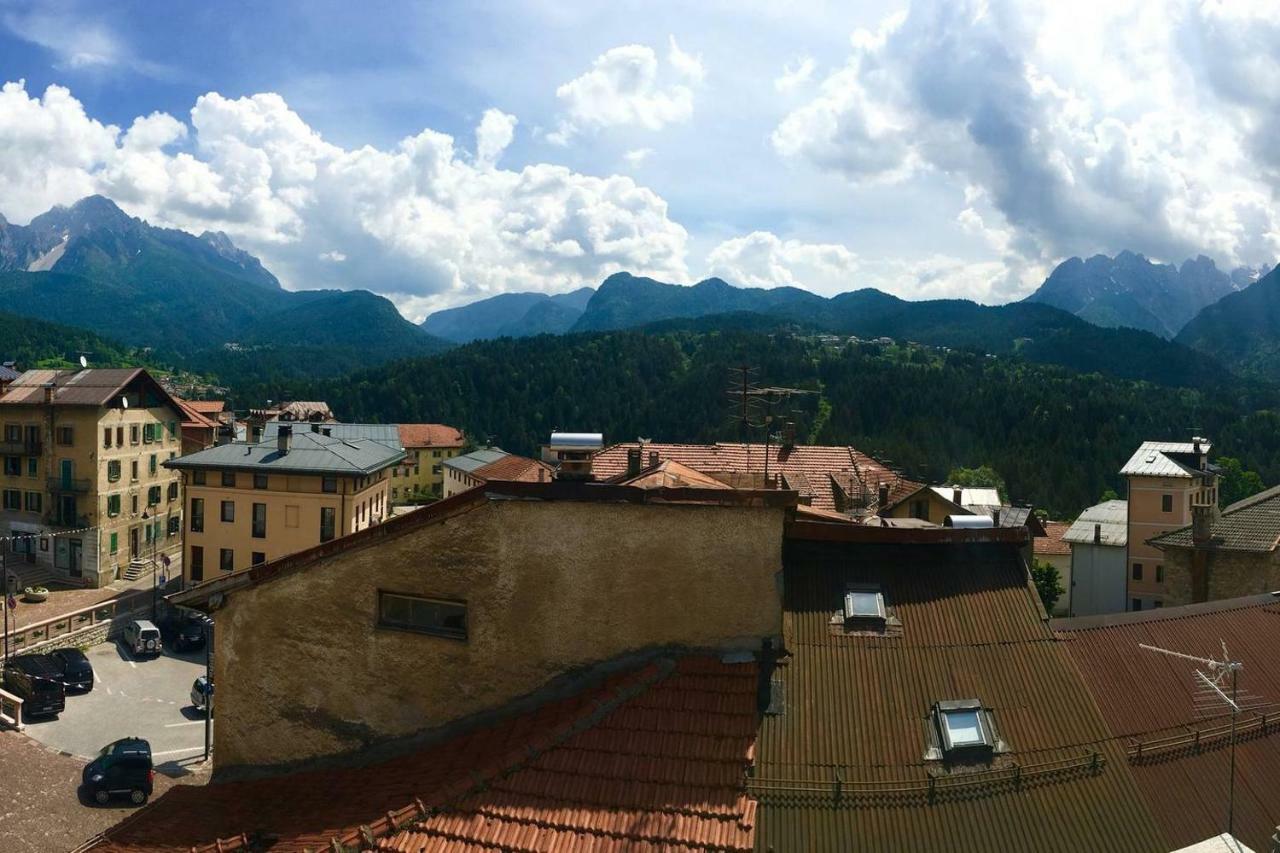 Lozzo Di Cadore - Dolomiti - Piazza IV Novembre Lozzo Cadore 외부 사진