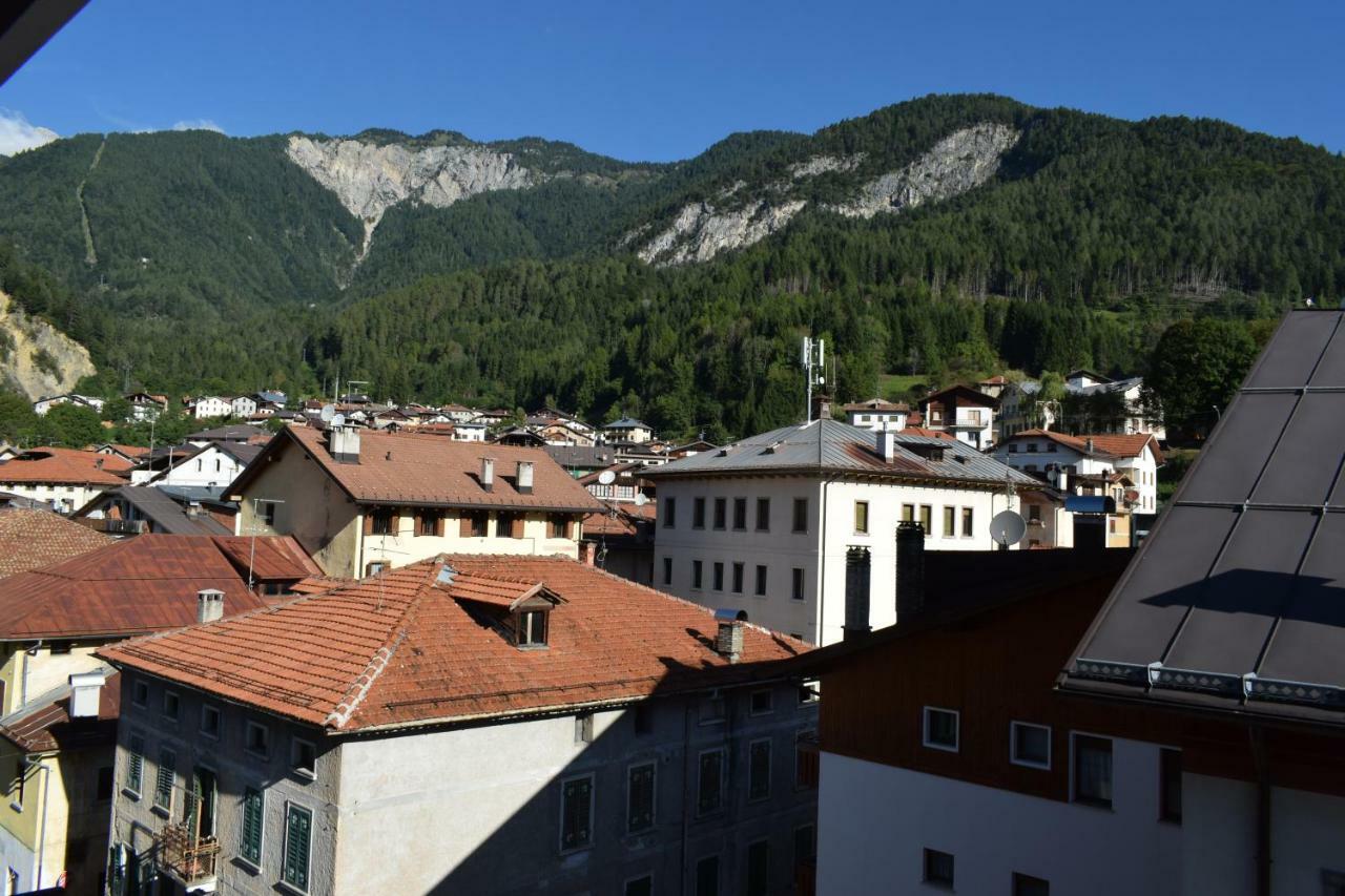 Lozzo Di Cadore - Dolomiti - Piazza IV Novembre Lozzo Cadore 외부 사진