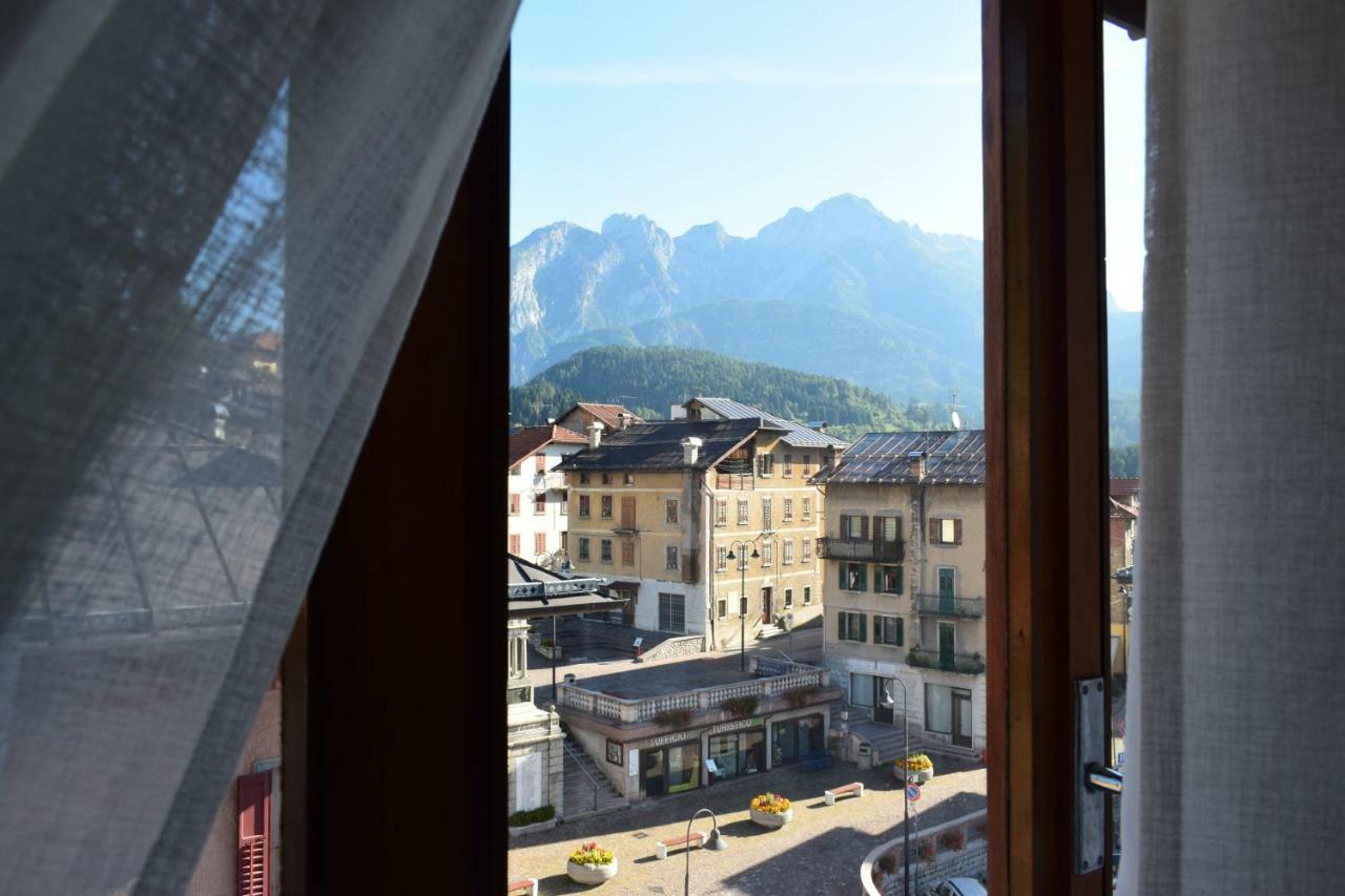 Lozzo Di Cadore - Dolomiti - Piazza IV Novembre Lozzo Cadore 외부 사진